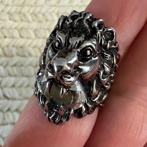 Gucci Silver-Tone Lion Head Ring with Clear Crystal